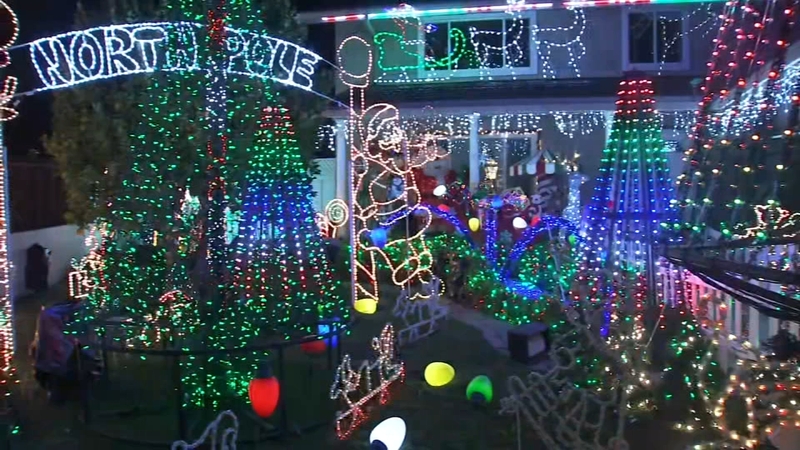 Widmer World Christmas Display In Pleasanton Returns After Year Off Due To Covid Pandemic Abc7 San Francisco