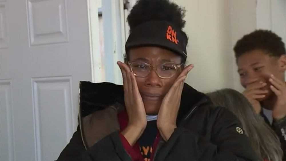Dunkin' customer surprises beloved employee with new home