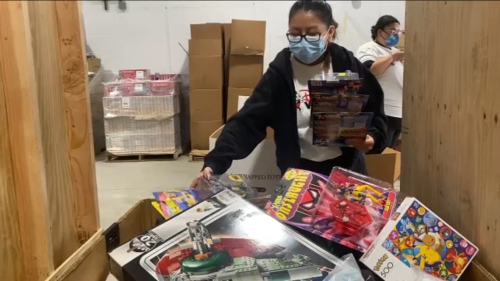 Disney VoluntEARS help Marines pack holiday gifts for Toys for Tots