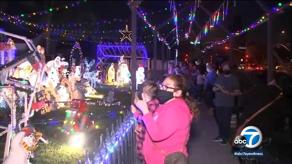 Fontana family's Christmas light display becomes holiday must-see