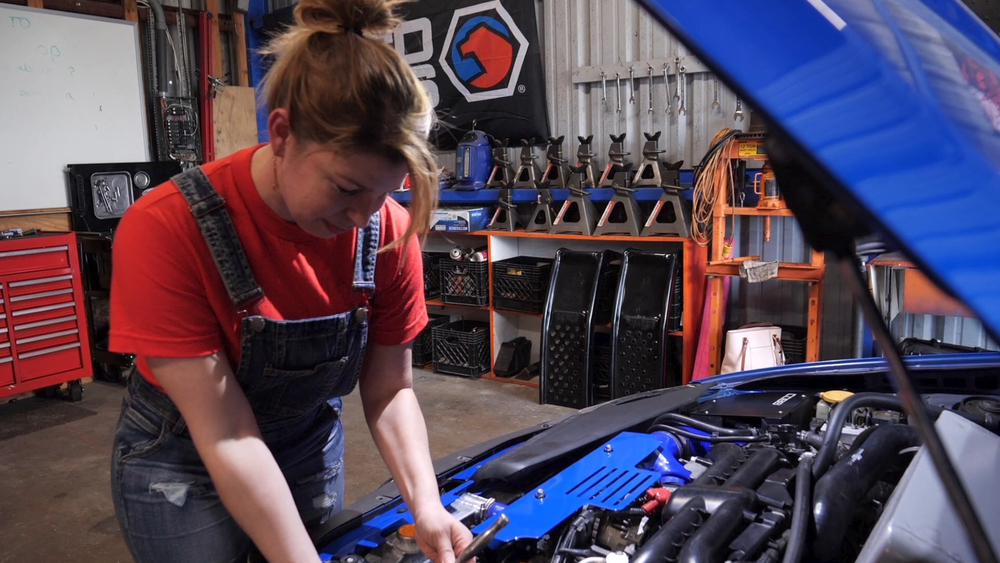 Woman smashes gender stereotypes with own auto shop
