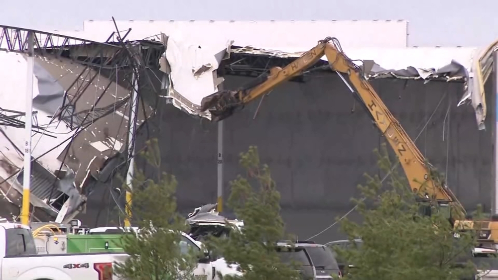 Building issue led to IL warehouse collapse during tornado: lawyer