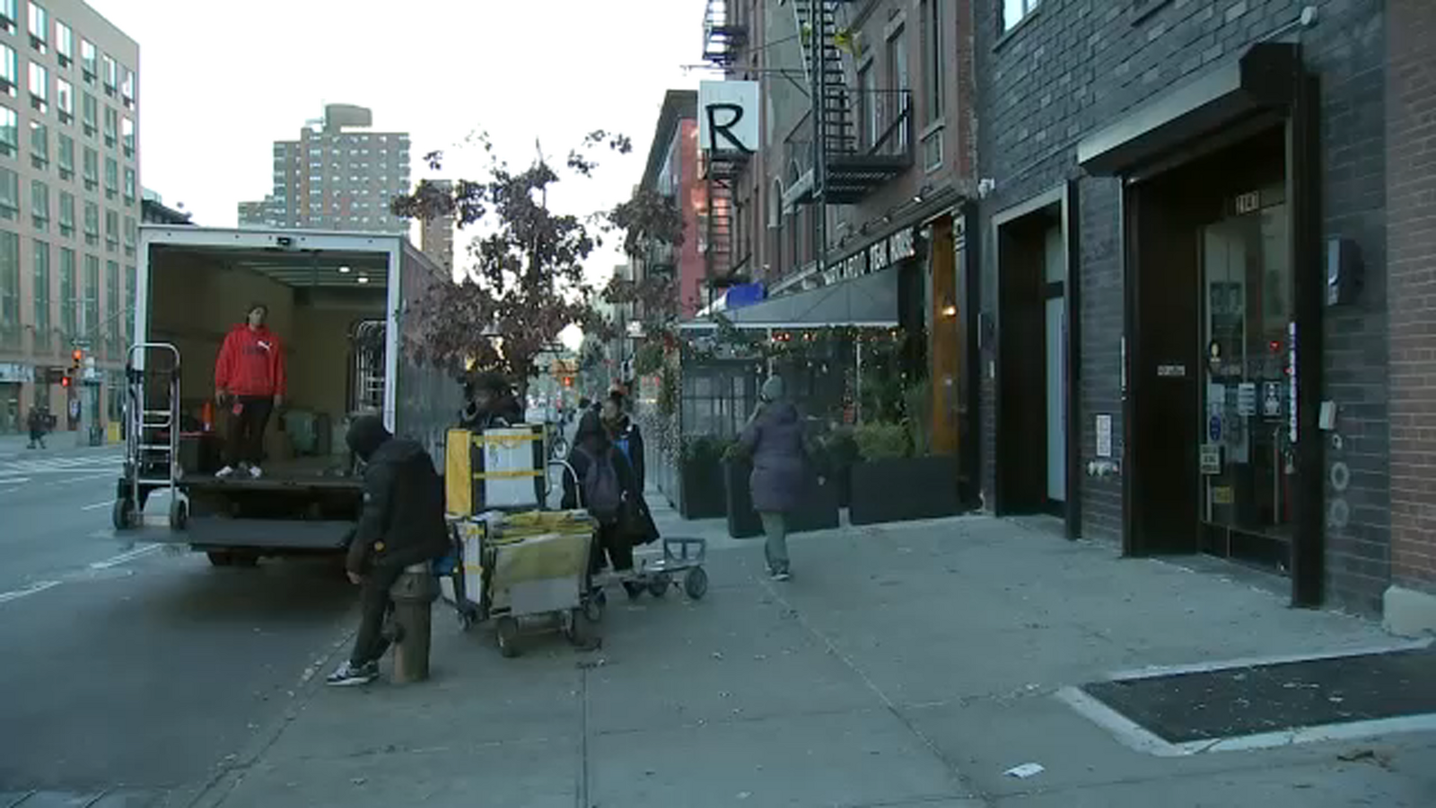 NYC crime: Amazon worker cut with knife during robbery in East Harlem ...