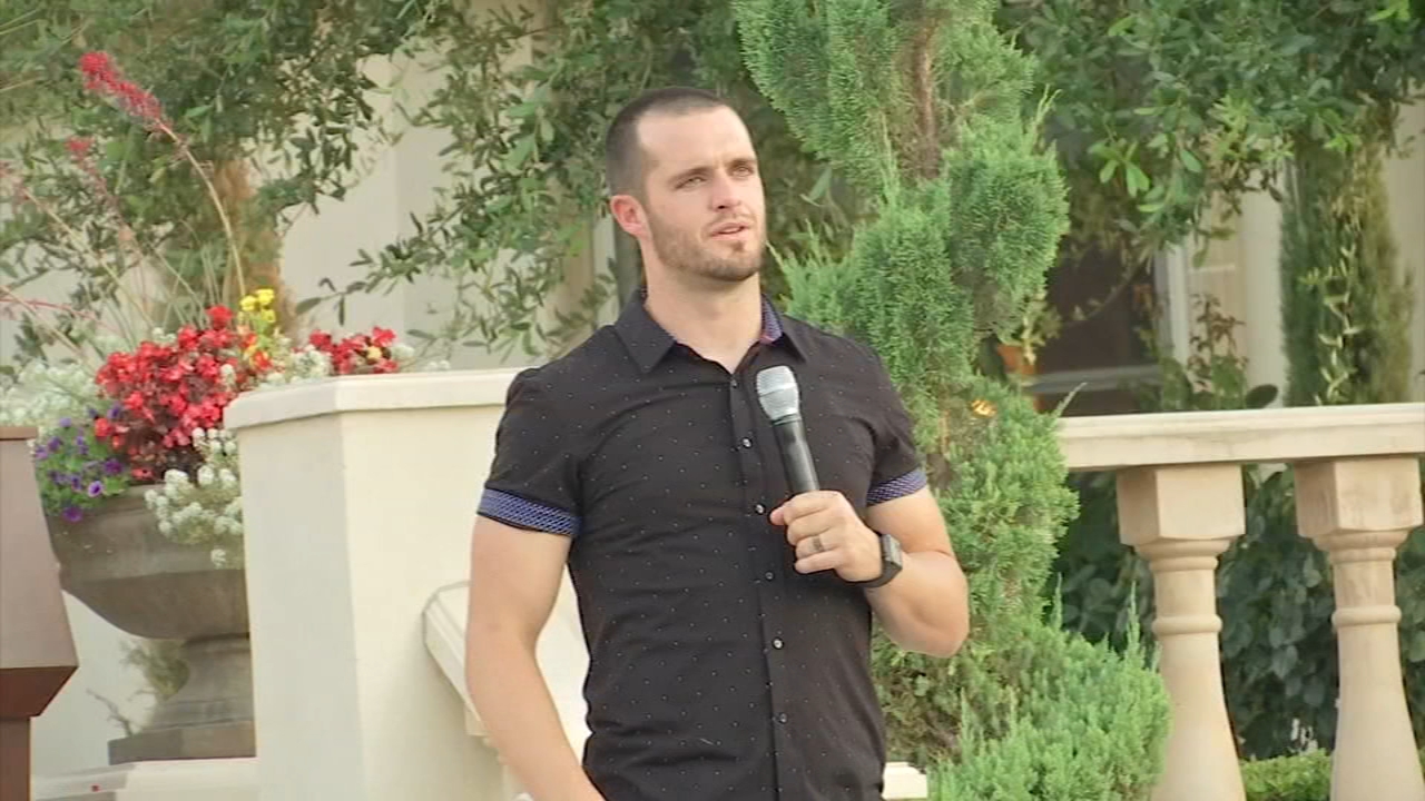 Derek Carr launches DC4KIDS fundraiser for Valley Children's Hospital