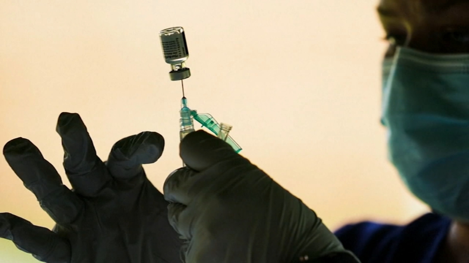 Number of COVID cases in Texas is doubling days before Christmas, data