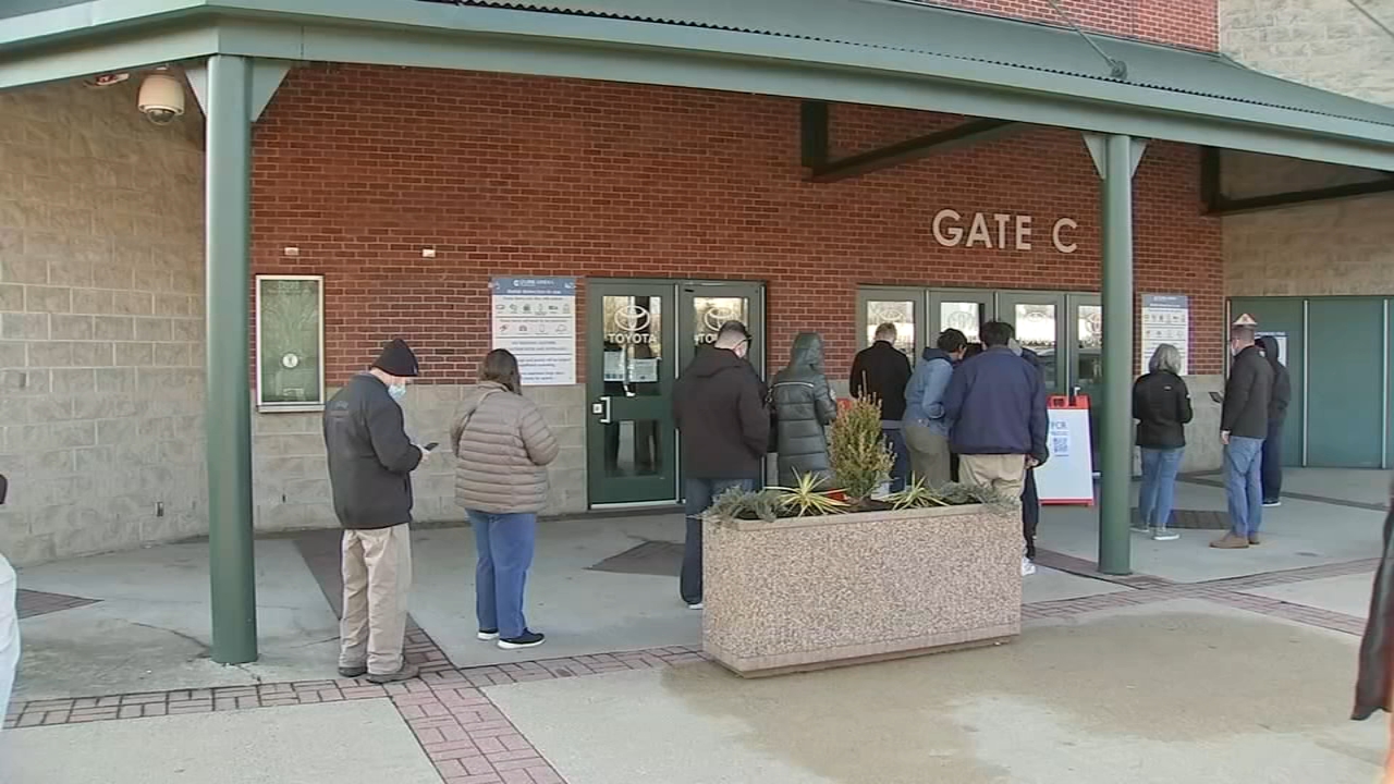 Rush for COVID-19 tests continue as Christmas approaches
