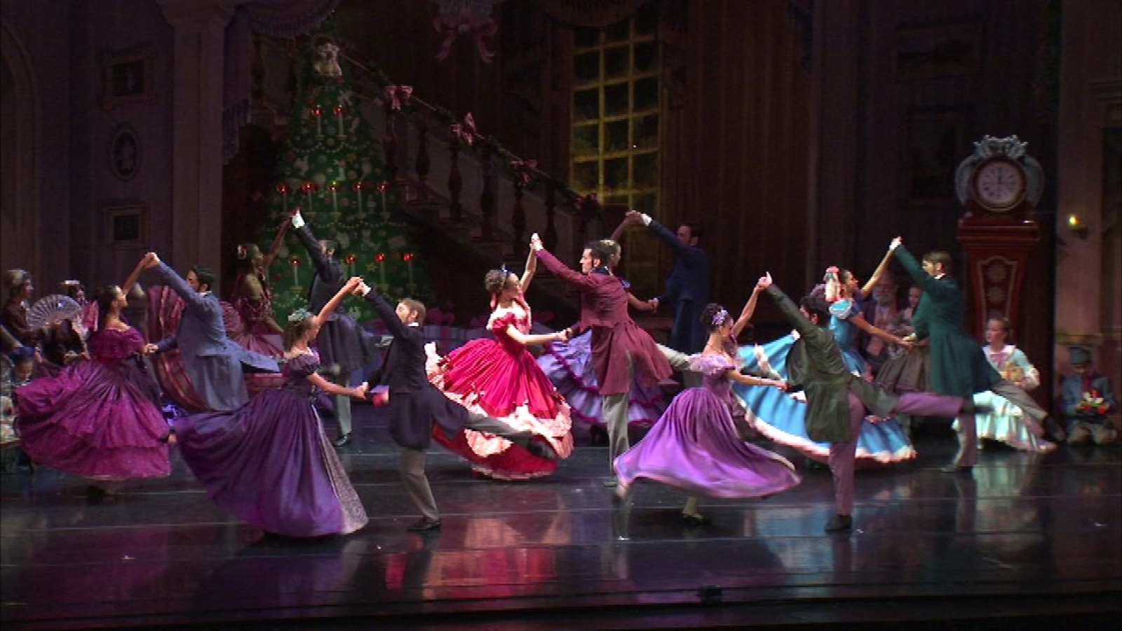 Joffrey's "The Nutcracker" has final show on Sunday ABC7 Chicago