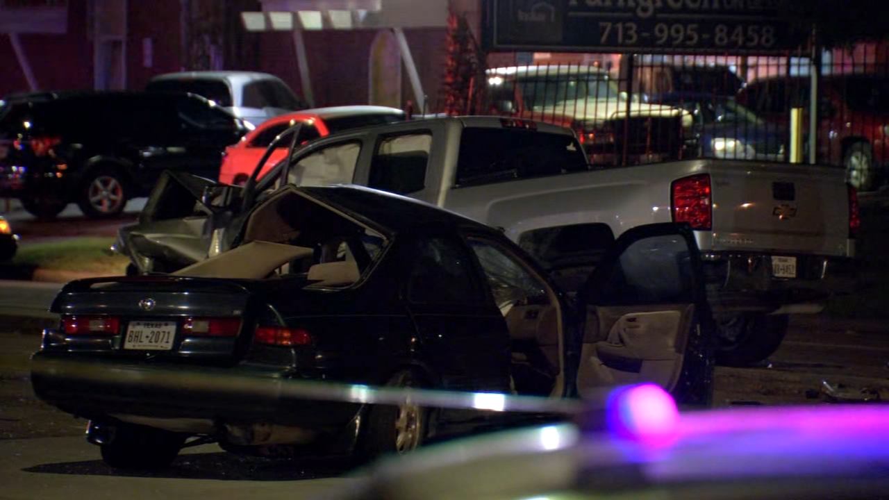 Woman, not child, confirmed dead in SW Houston crash on Christmas Eve