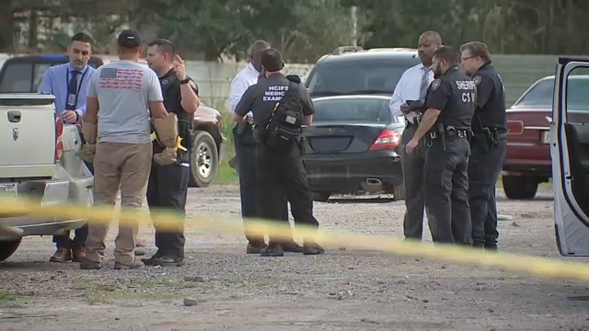 2 men found dead inside auto shop in north Harris Co.