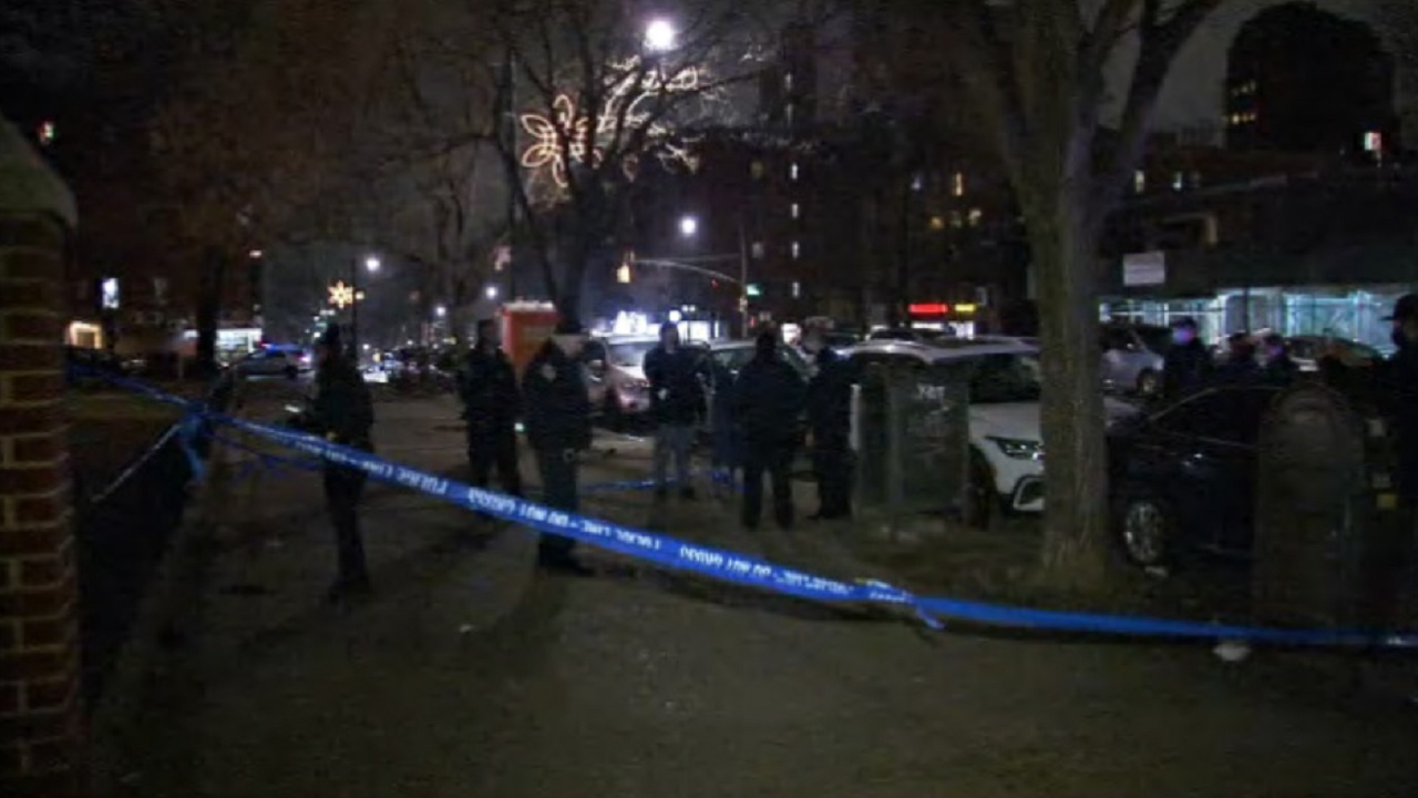 2 teens shot on Upper West Side; suspect on the loose