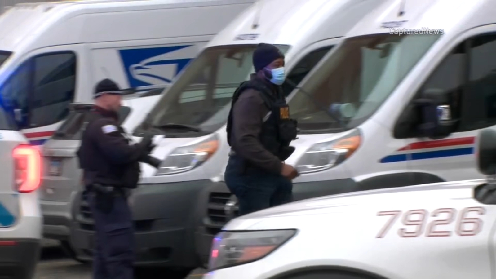 Chicago crime Roseland shooting at US Post Office hurts 2 on South State Street, puts 1 in