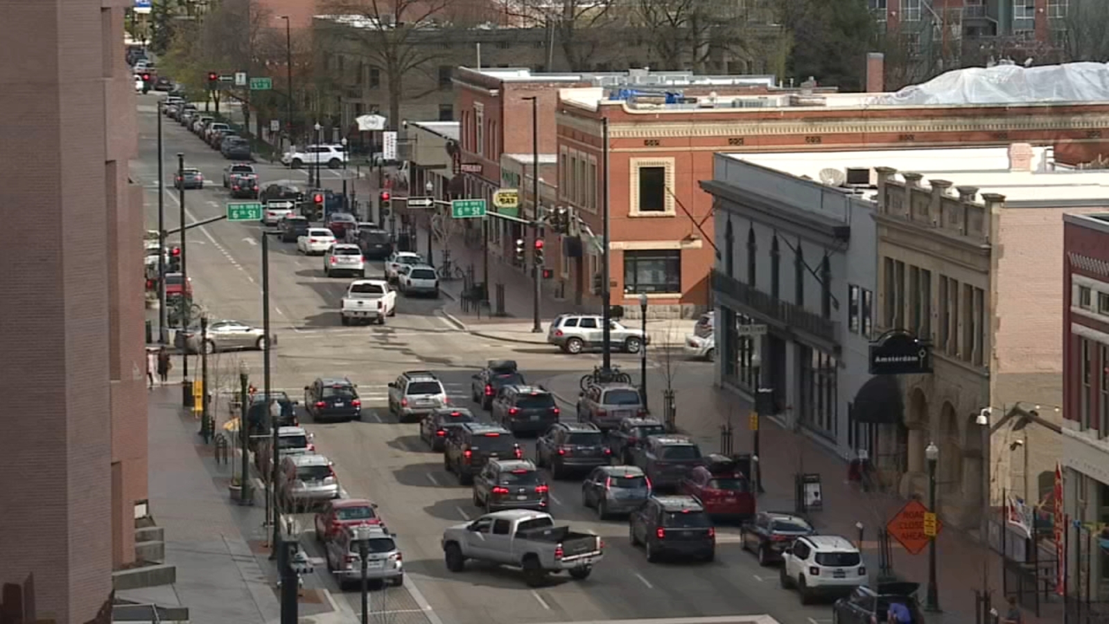 Ketika warga California pindah ke luar negara bagian, apakah mereka membawa serta harga rumah yang tinggi?