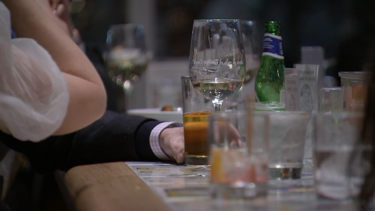 Health officials urge caution as Philly restaurants prep for NYE 