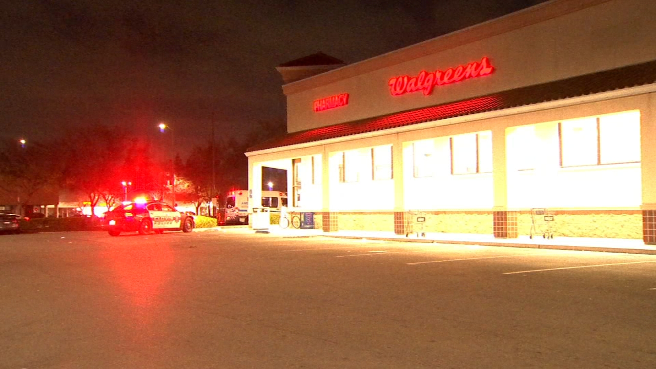 Store manager stabbed in the face at Clovis Walgreens, police say