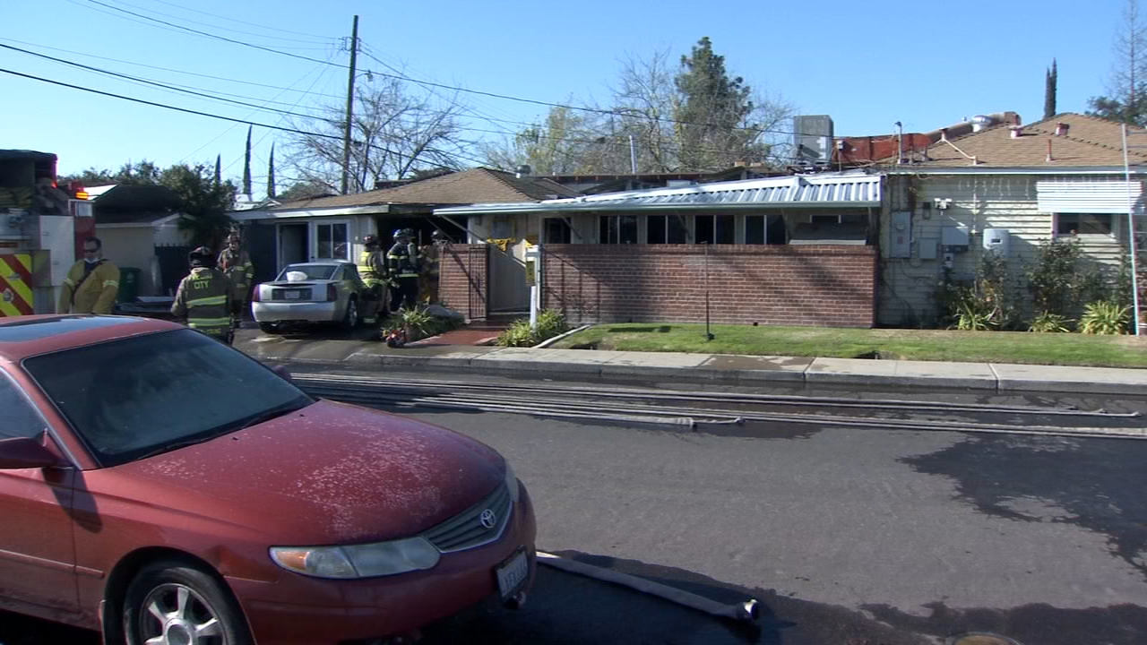 Crews battle fire in central Fresno home, residents safe