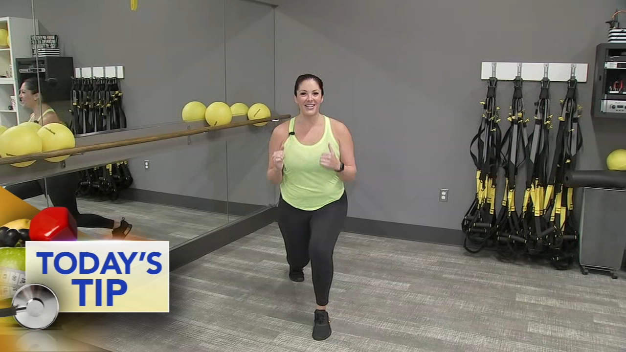 Reverse lunge with oblique twist - Today's Tip