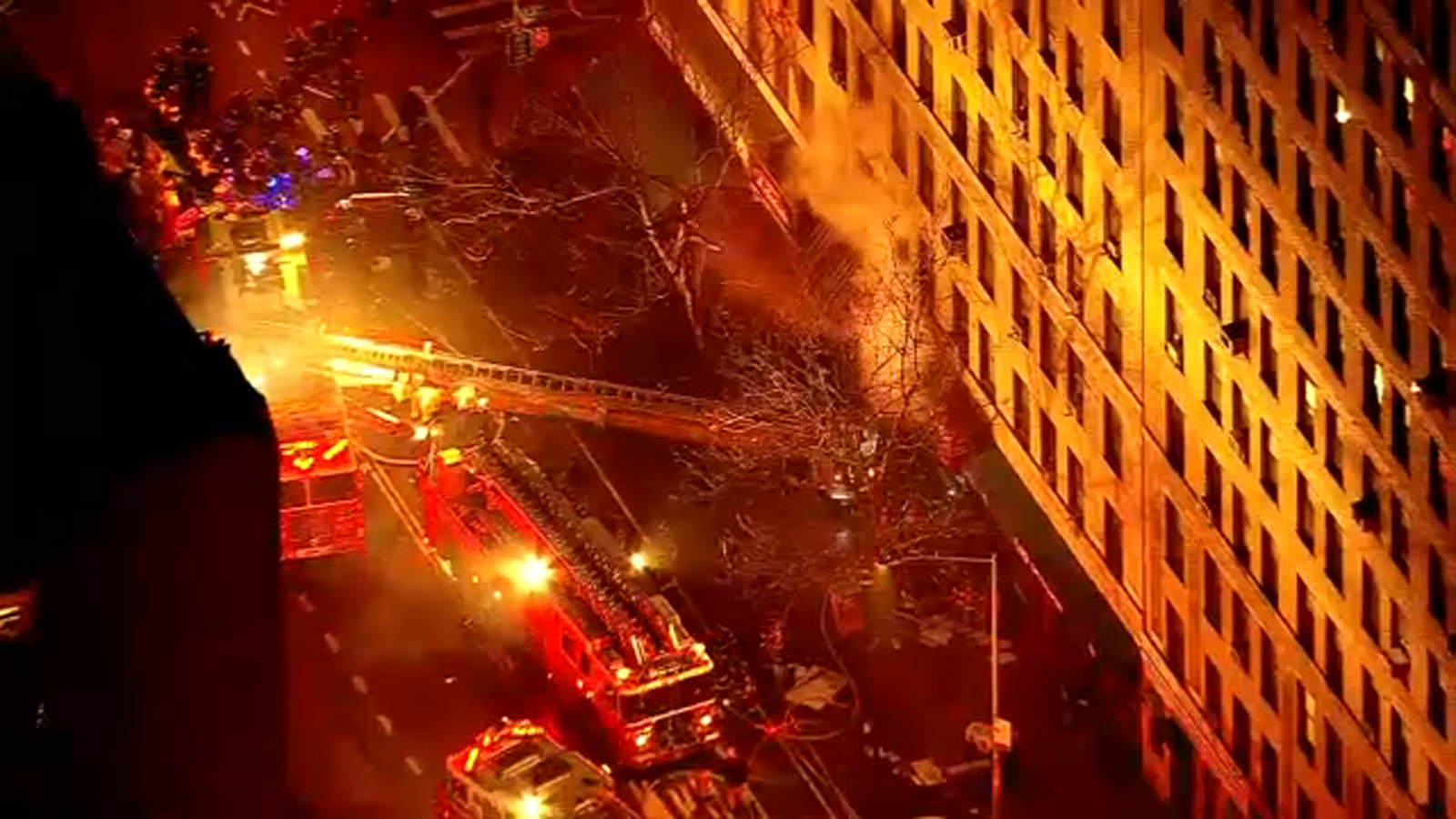 NYC fire Firefighters battle heavy blaze at highrise building in East