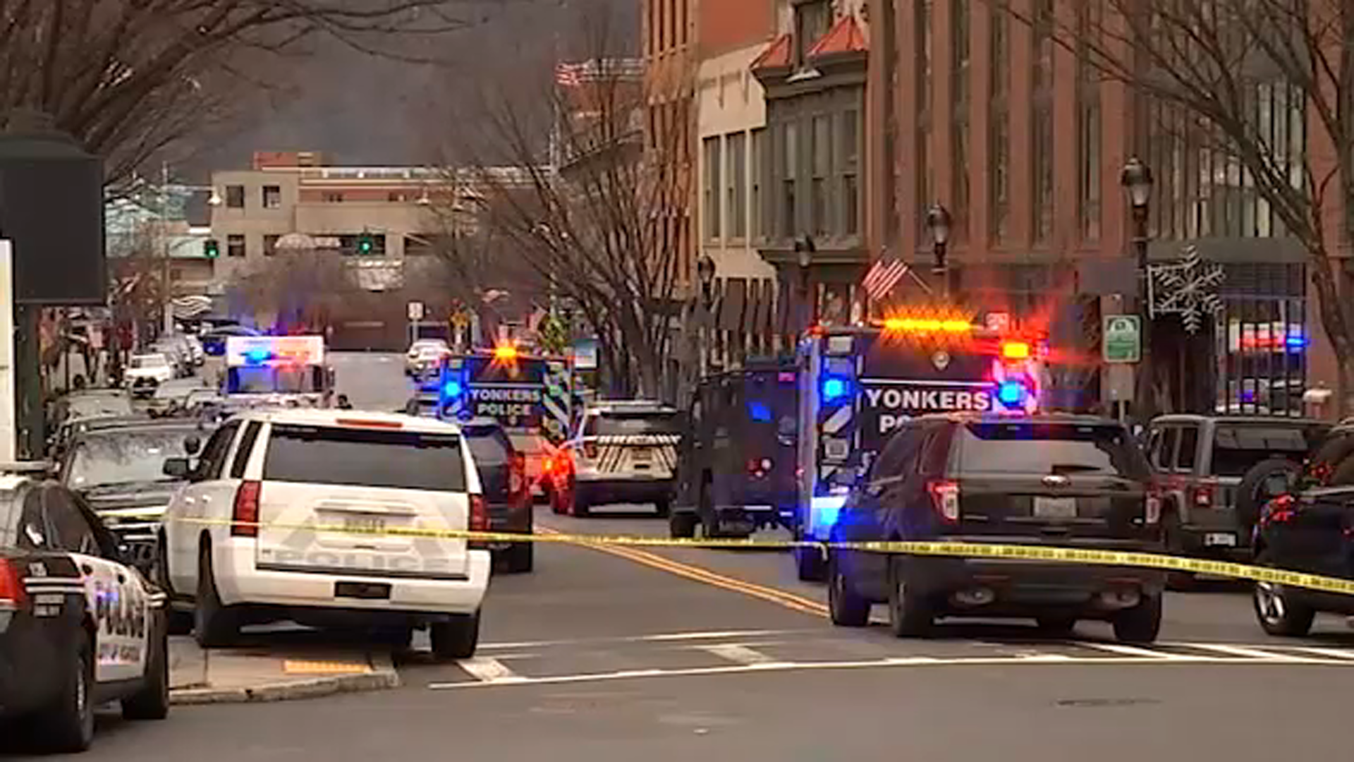 Suspect shot, cop suffers concussion during incident in Yonkers