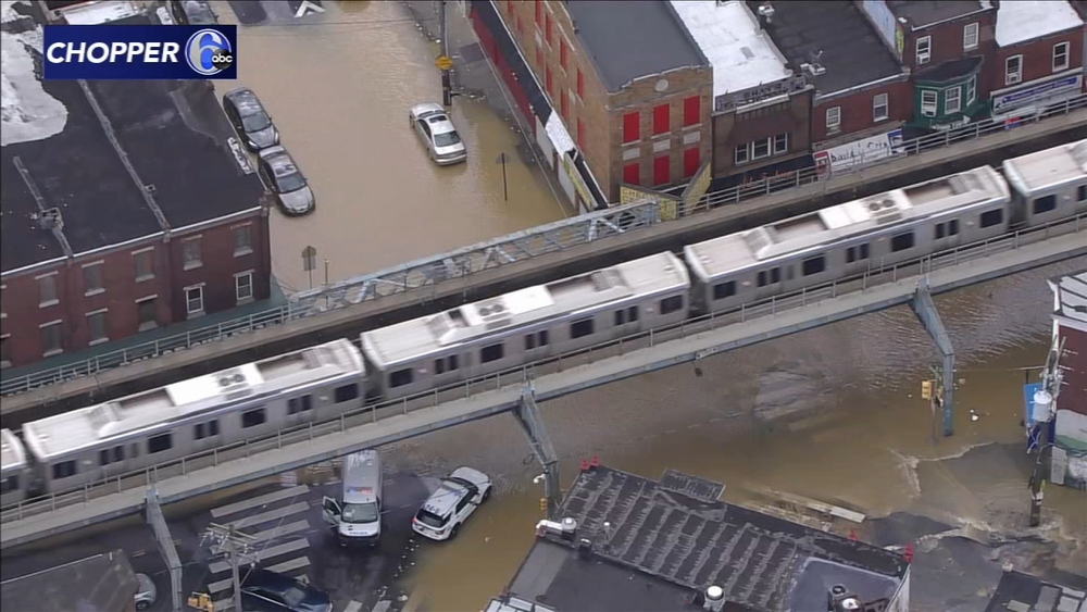 Water main break causes flooding in Philly's Kensington section