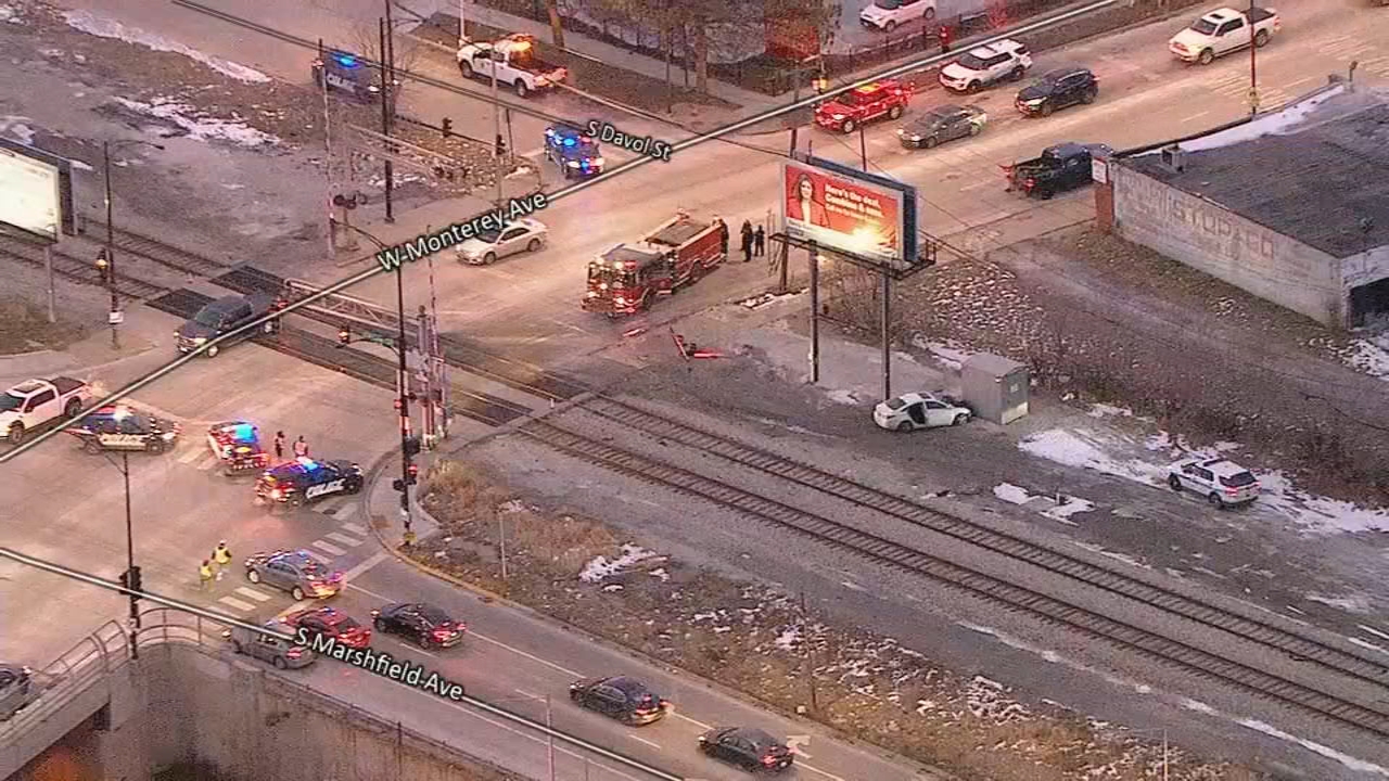 Metra train crash: Car struck in Morgan Park; 1 hurt