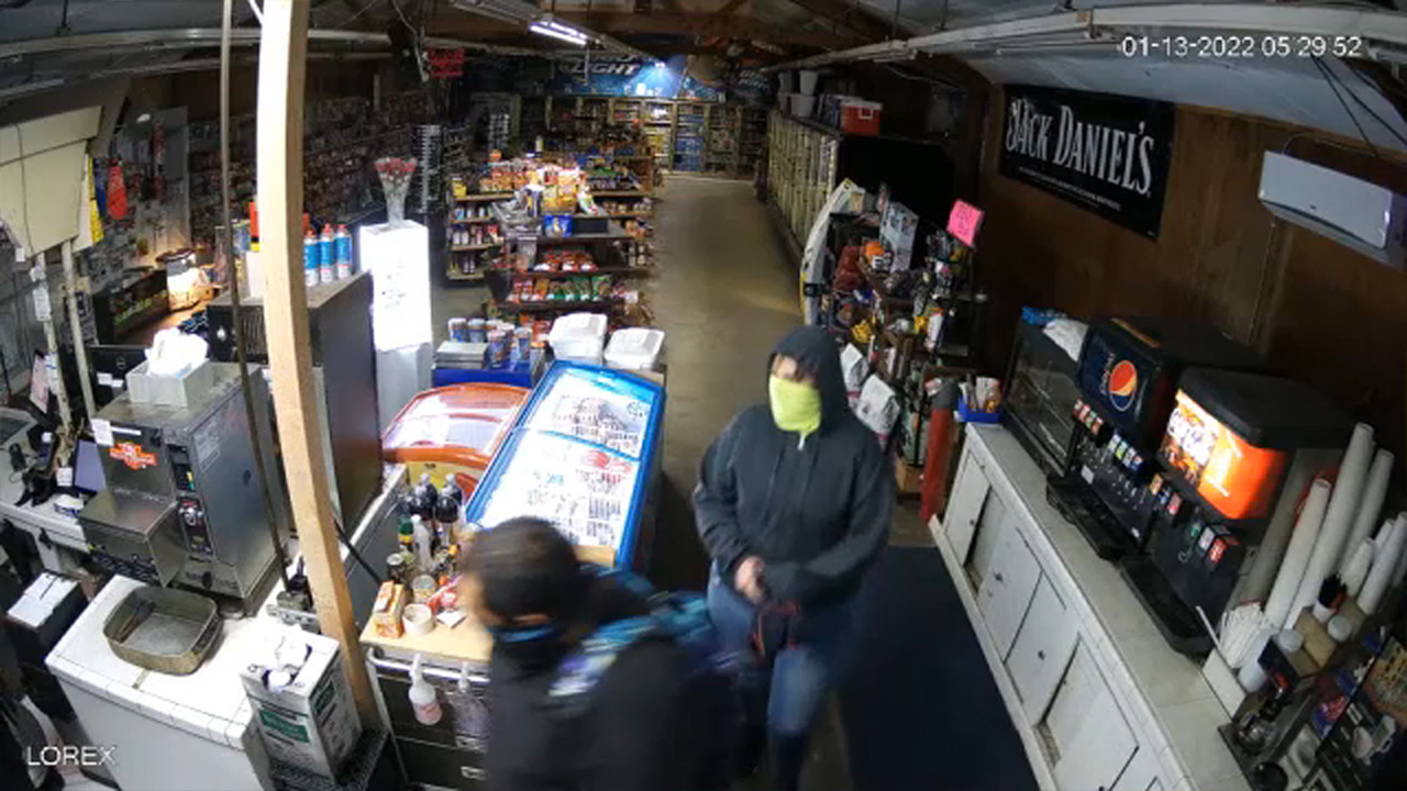 Armed suspects caught on camera robbing, assaulting clerk at Fresno County store