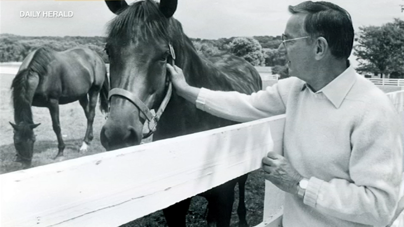 Richard 'Dick' Duchossois, longtime Arlington Park owner, dies at 100