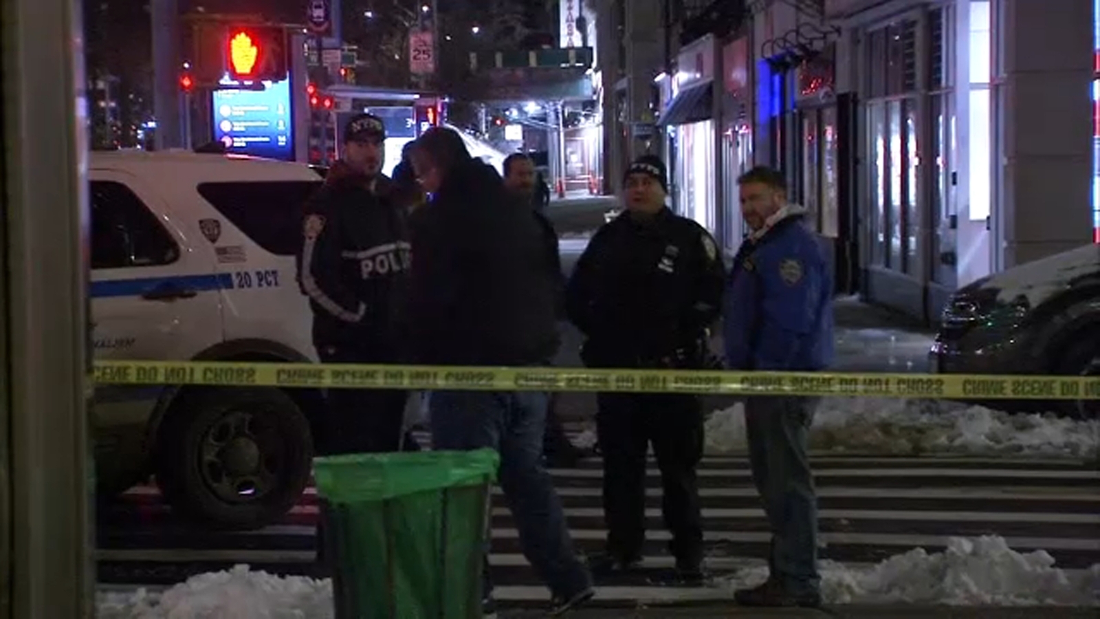 Search for attacker who stabbed man in stomach on Upper West Side of ...