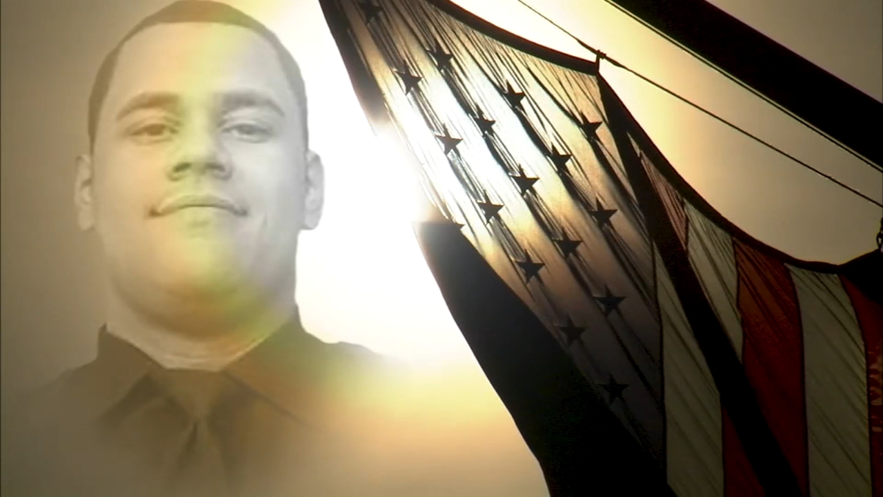 Thousands of officers say farewell to fallen NYPD detective