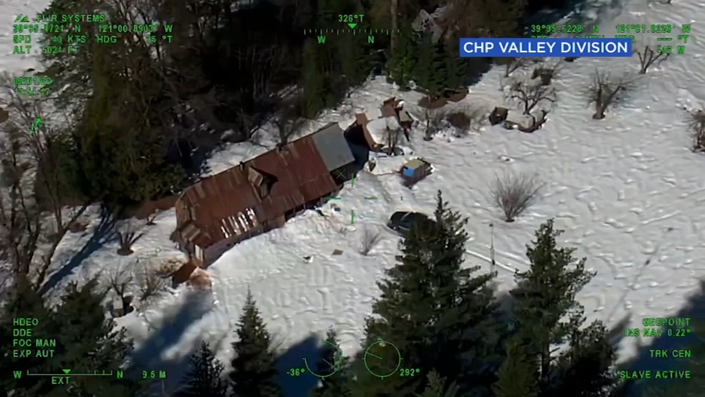 Couple rescued from Sierra cabin after being snowed in for weeks