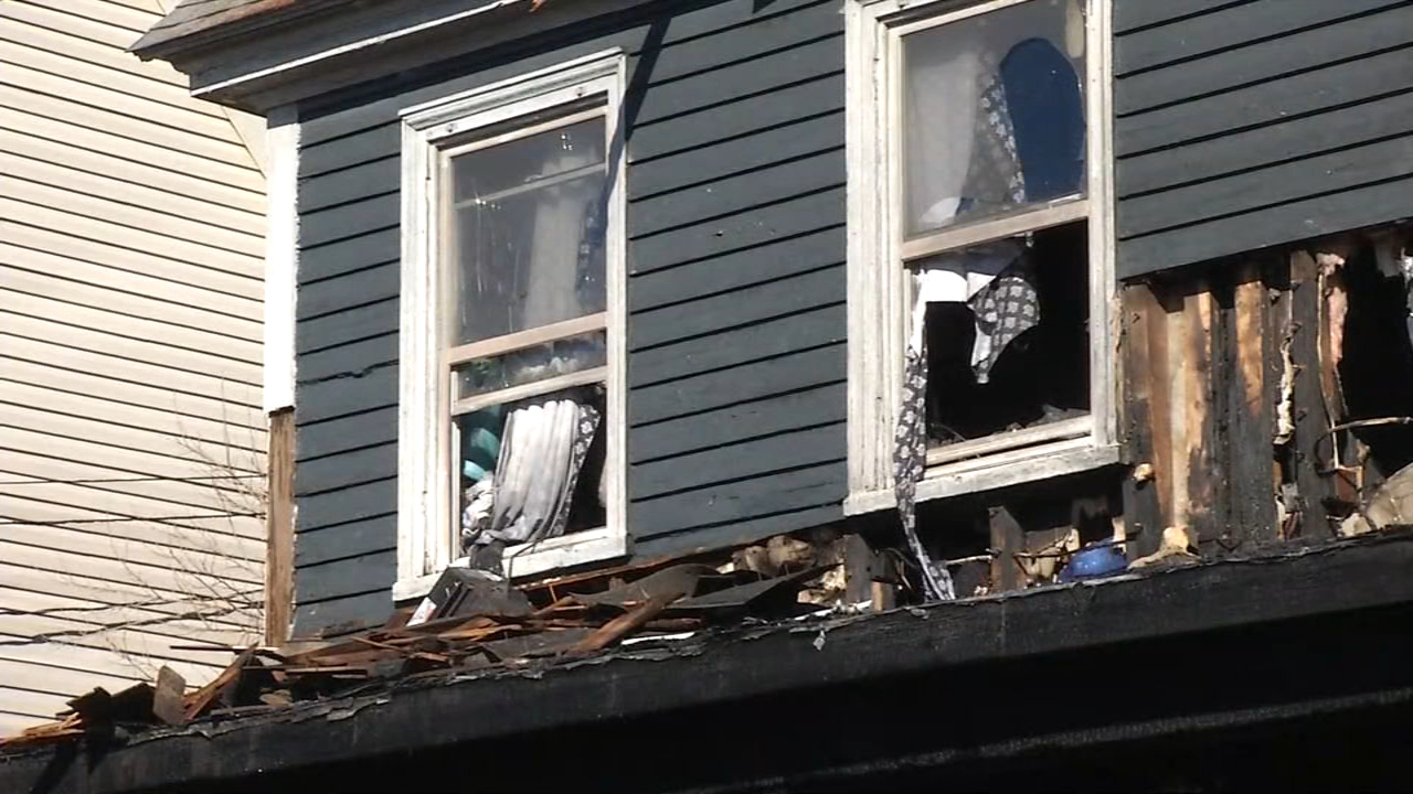 Fire leaves 2 dead including young girl, 3 others seriously injured