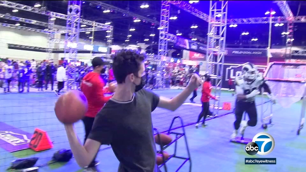 Fans flock to Super Bowl Experience in LA for quality family fun