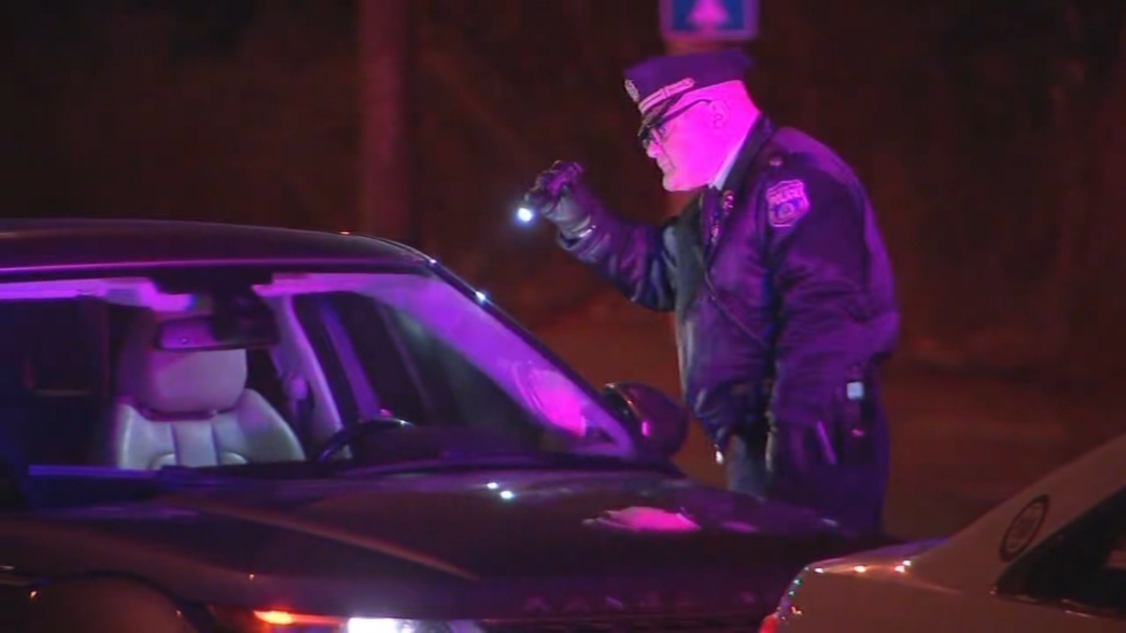 Man killed in carjacking outside mother's NE Philly home Police 6abc