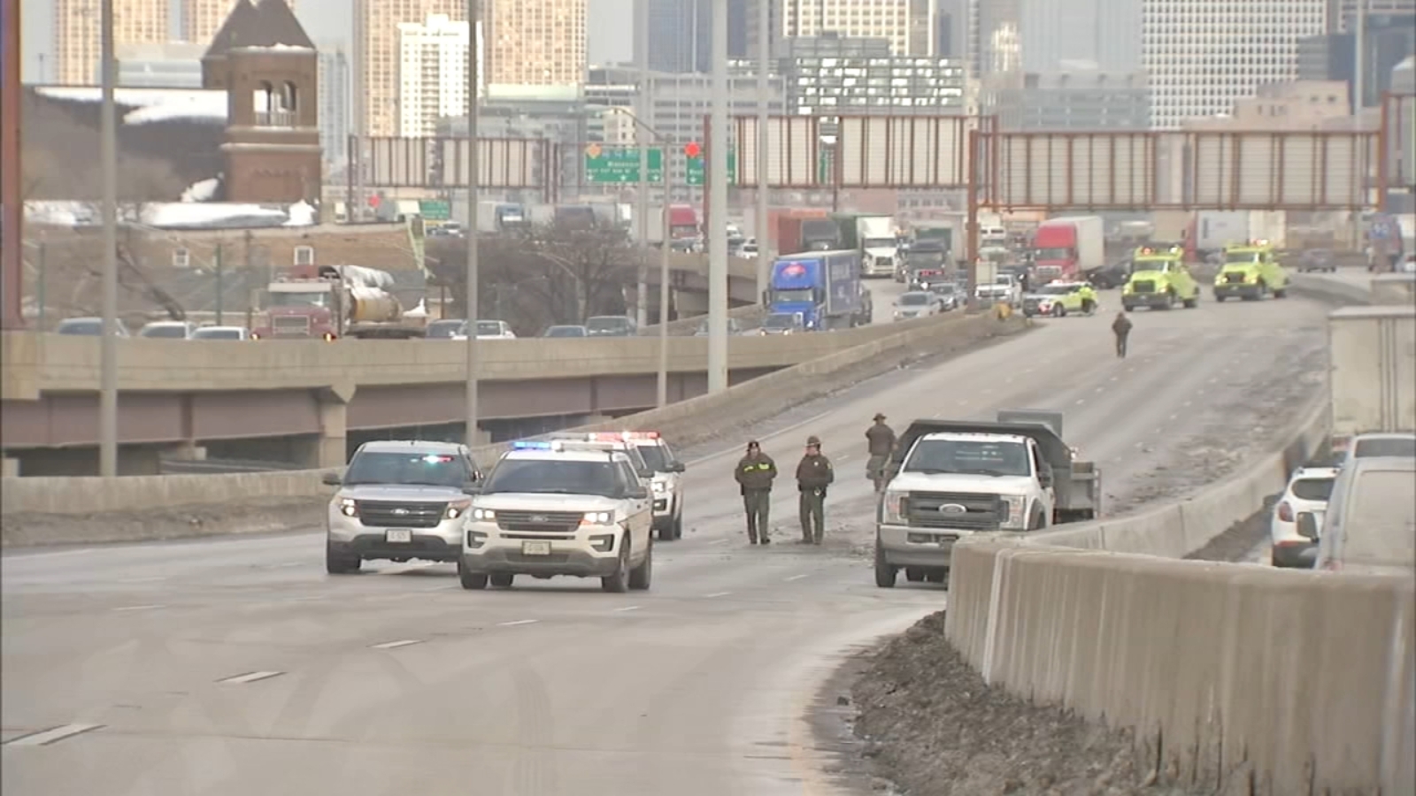 Dan Ryan Expressway shooting today: I-94 reopens in Chicago near ...