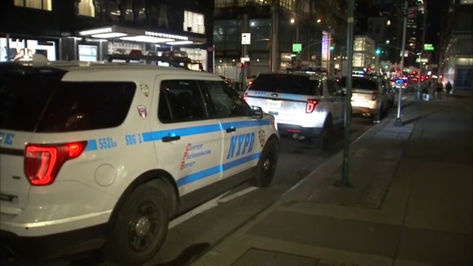 Woman slashed in face aboard subway train on Upper East Side following ...