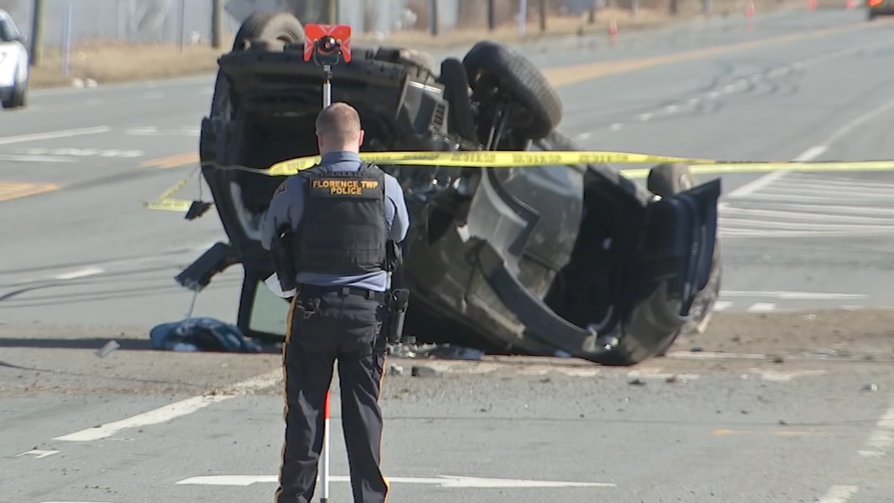 Officials: 1 dead following crash that shut down Route 38 in NJ