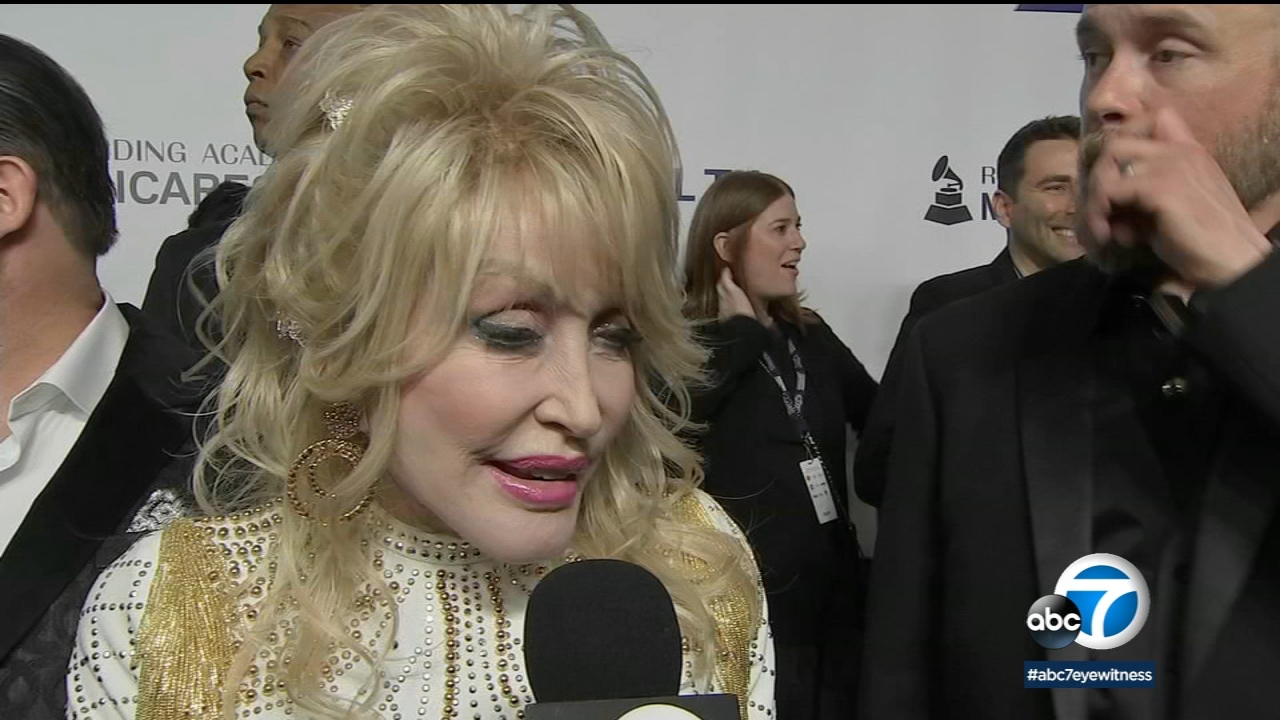 Dolly Parton's theme park will soon pay for employees to go to college