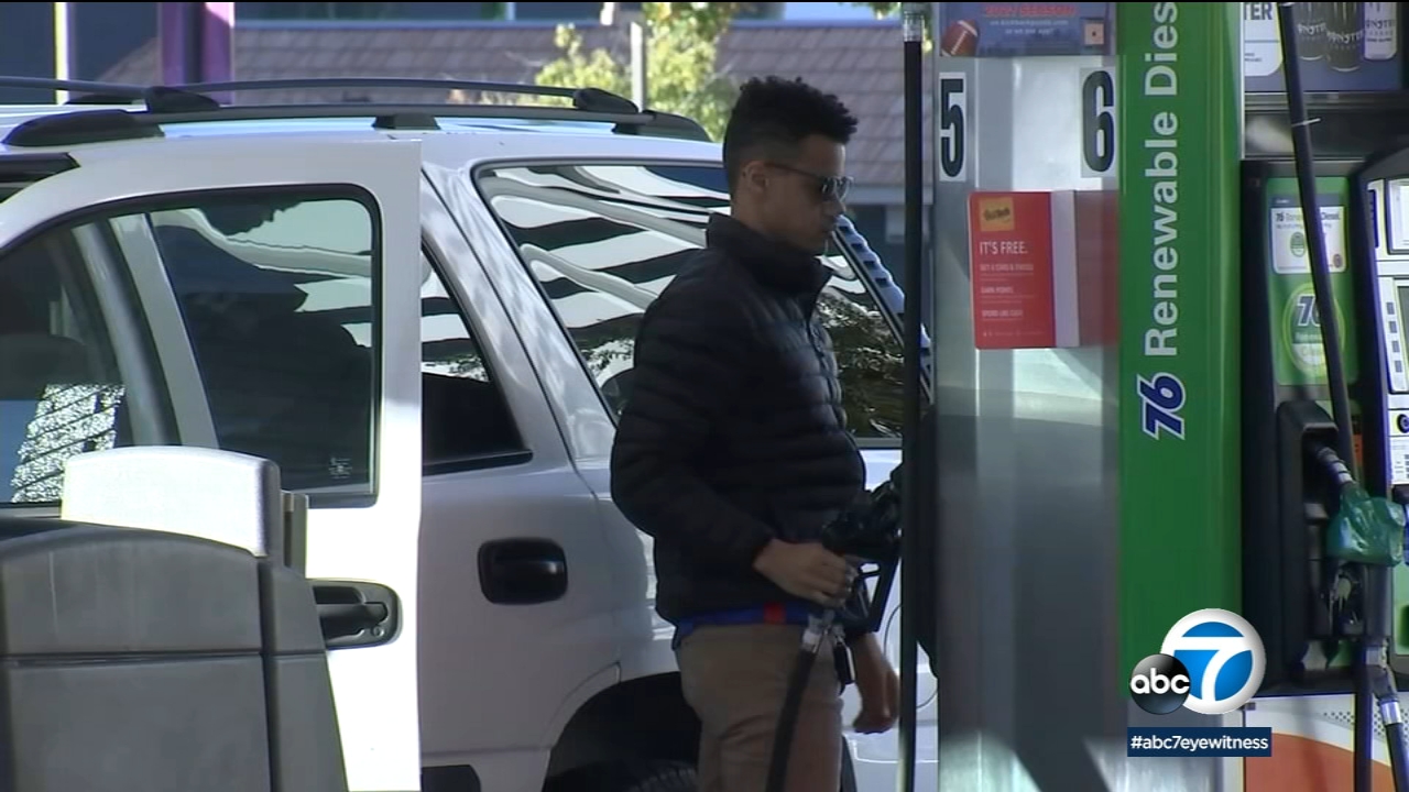 Southern California gas prices rise to record highs again