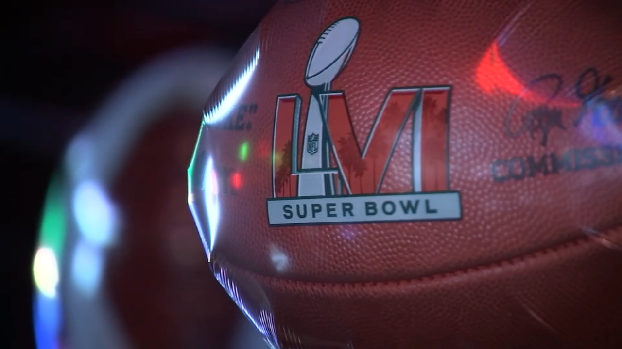 Super Bowl Sunday draws crowds to area businesses