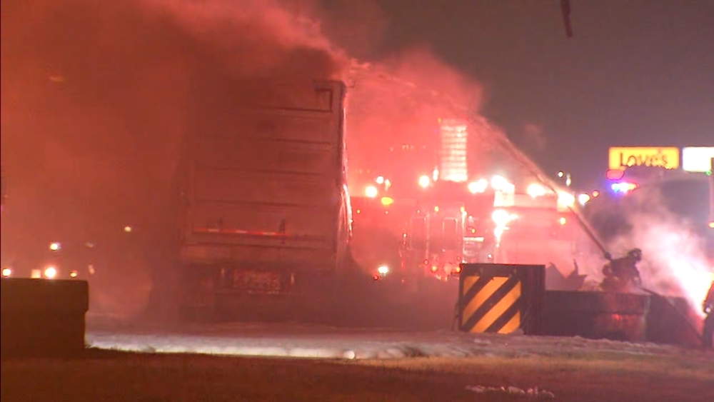 Fiery crash involving 3 big rigs blocking North Loop EB at Wayside