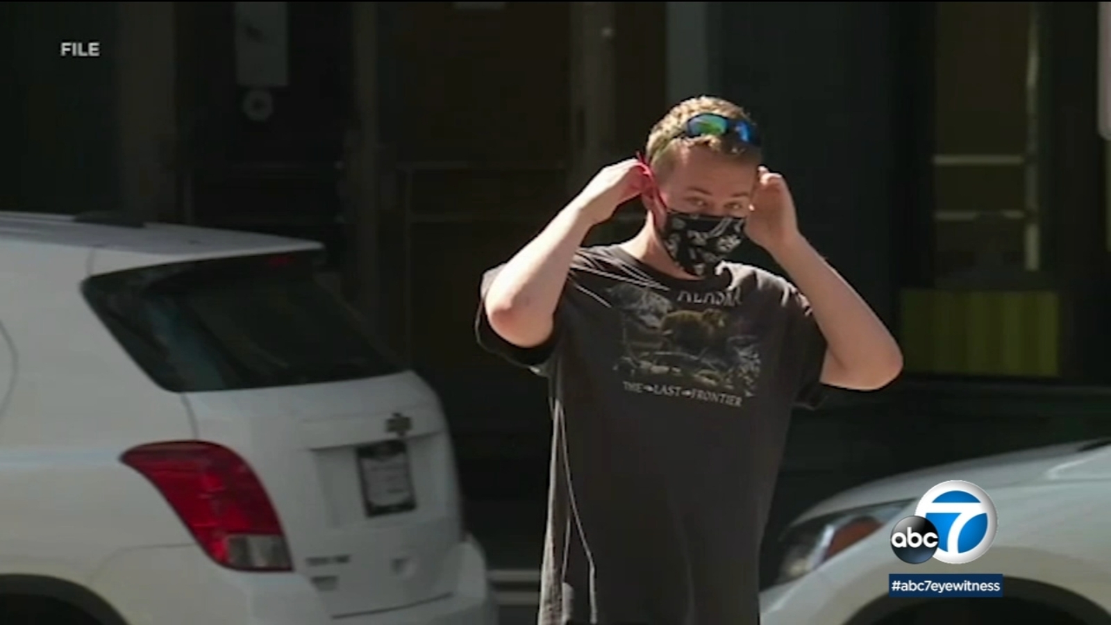 California mask mandate As state lifts indoor mask order, Calabasas