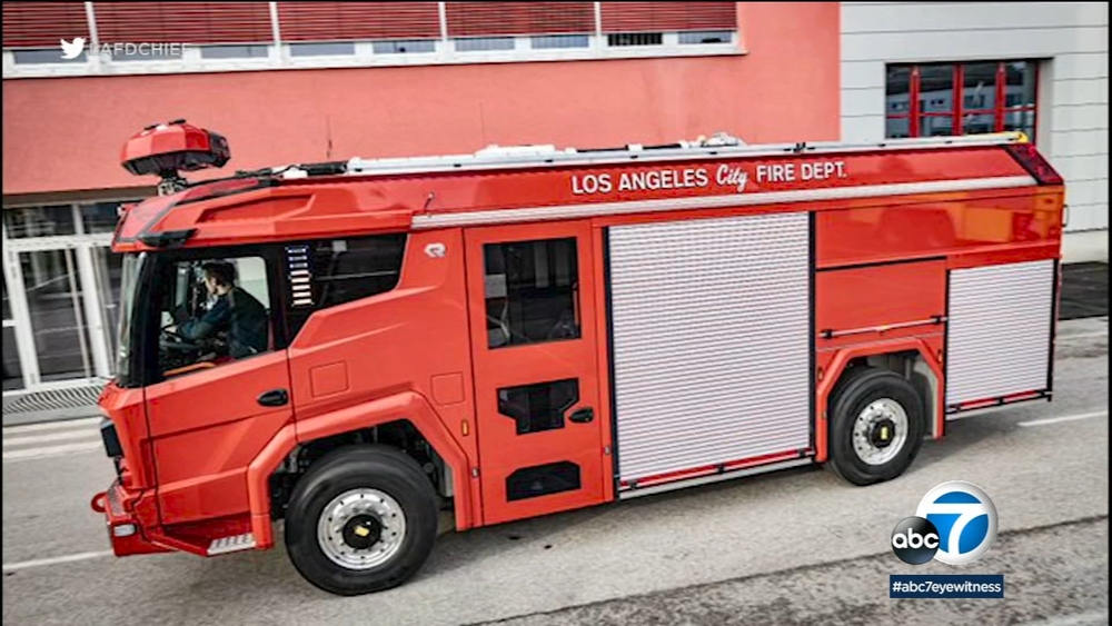 LAFD debuts first electric fire truck