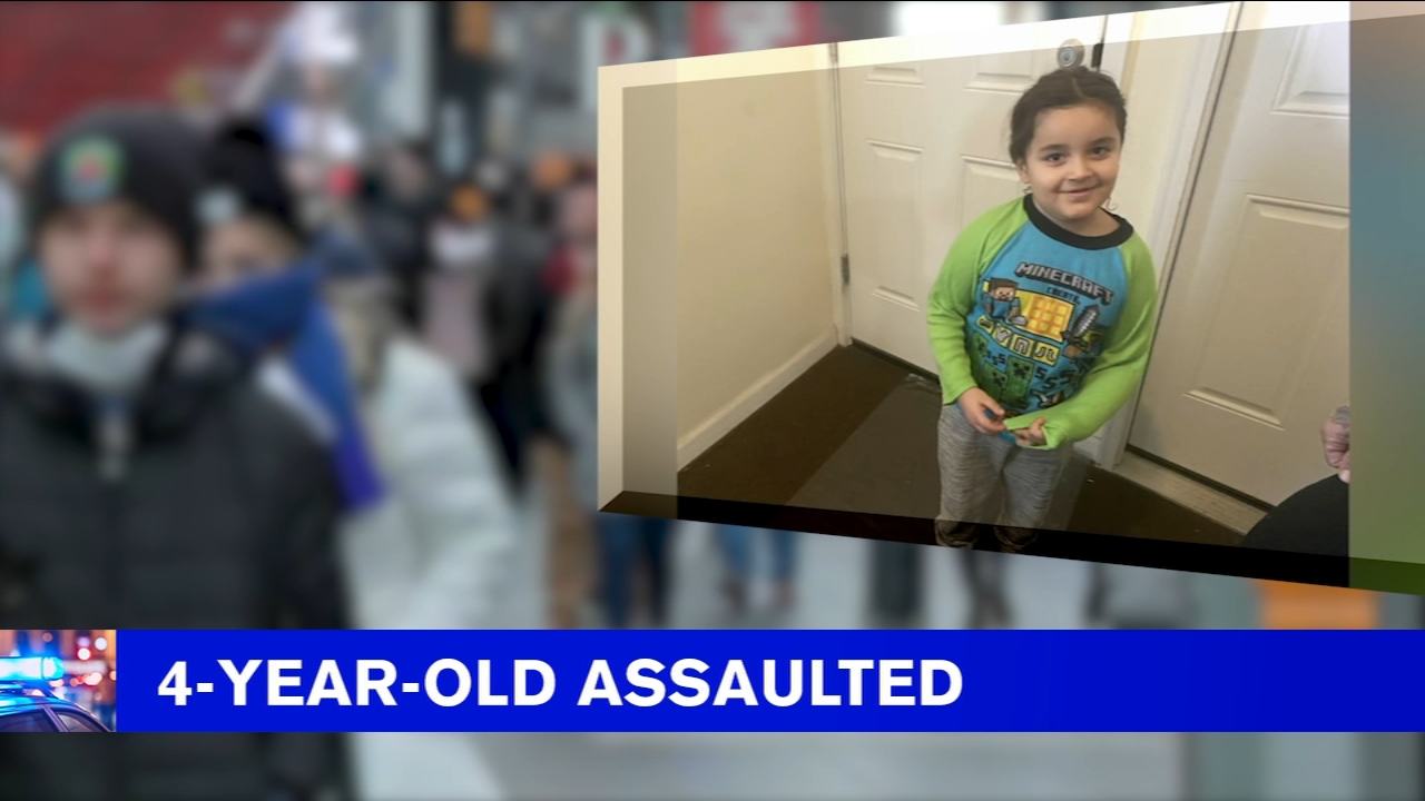 Child assaulted in Times Square, mom tackles suspect