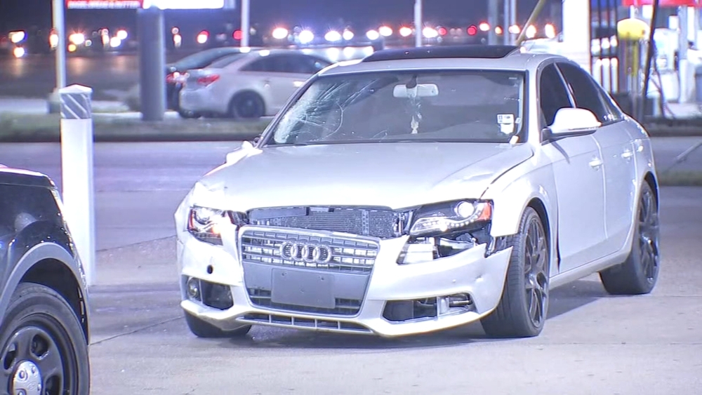 Man on bicycle killed while crossing dark area of Hwy 6 in W. Houston
