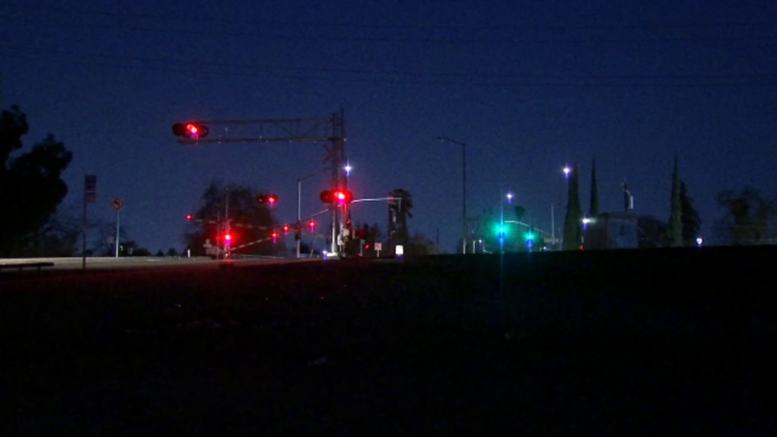 Woman hit and killed by train in central Fresno, police say - ABC30 Fresno