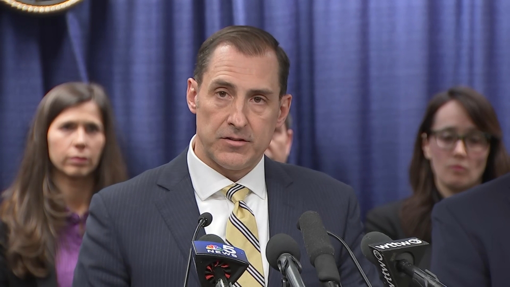 Federal prosectuors announce charges against Mike Madigan