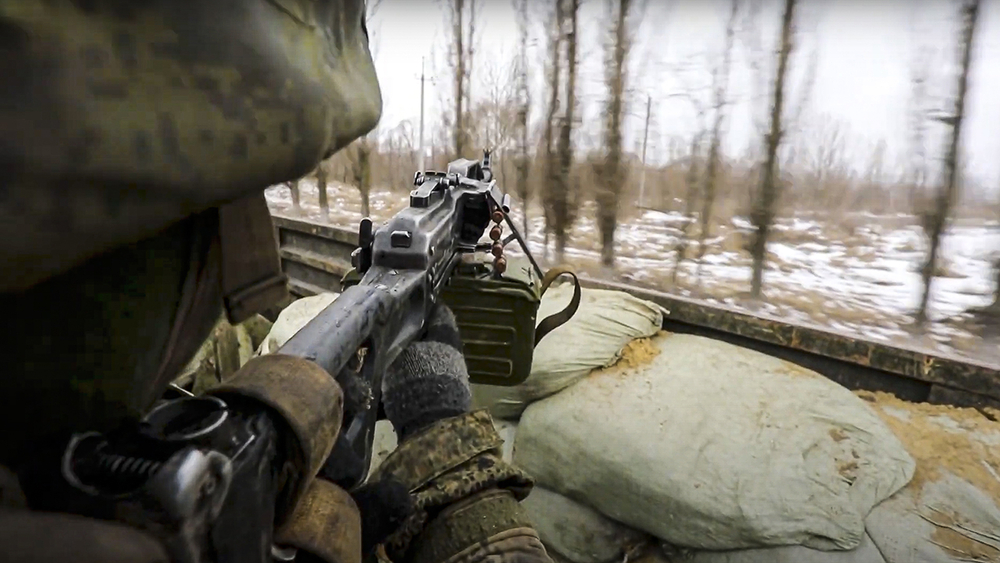 Ukraine attempts to fight off Russian advances in multiple cities