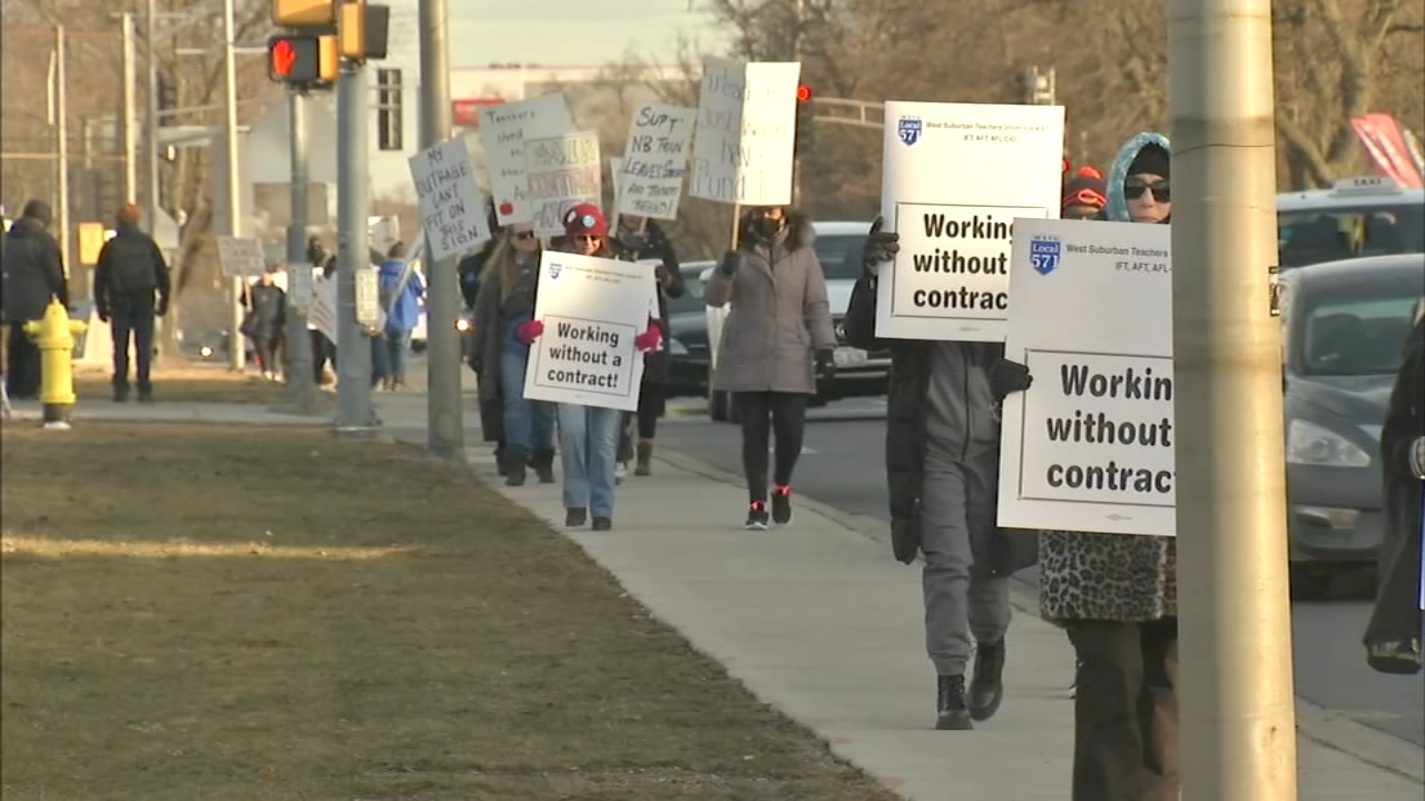 Proviso School District 209 teachers hit picket lines