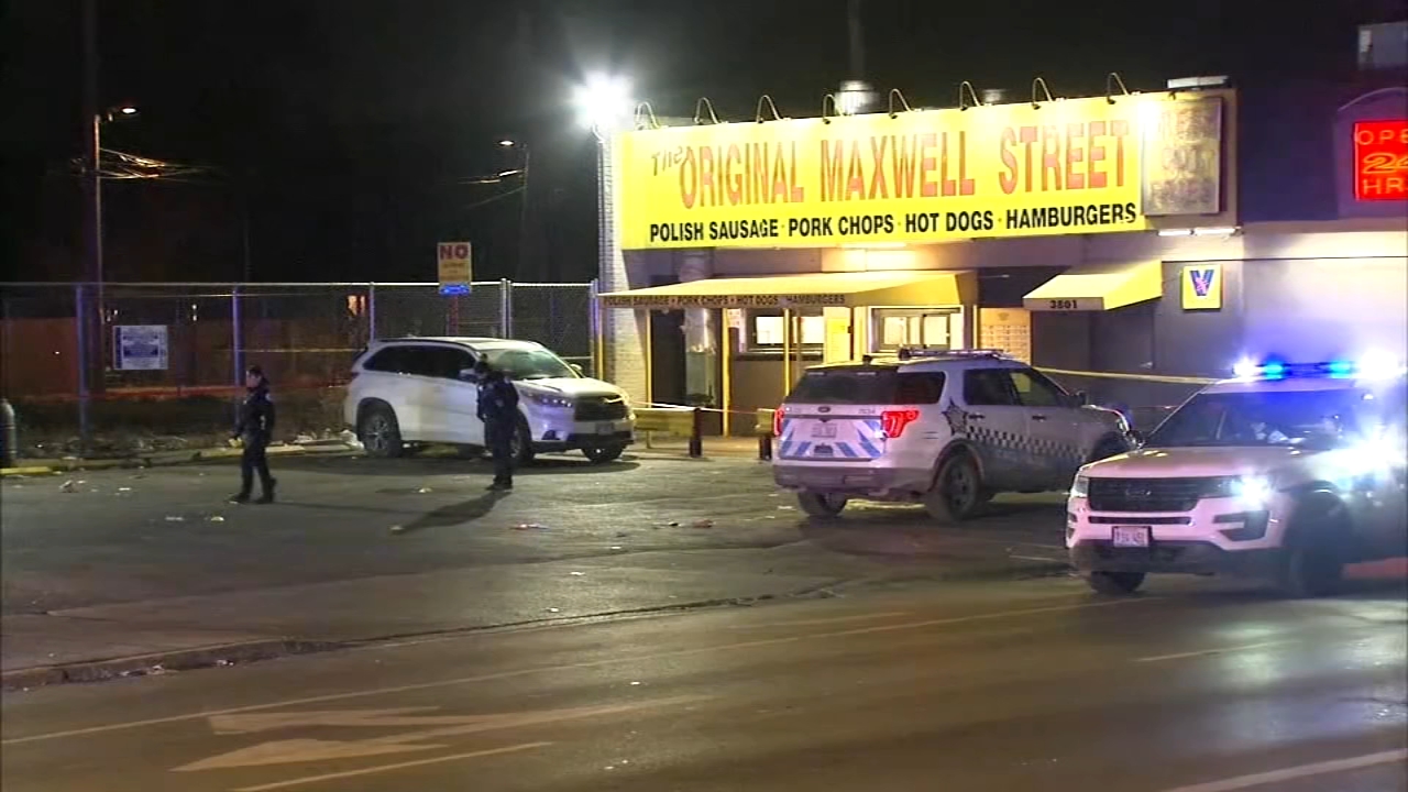 2 CPD officers shot in 'ambush' at West Side hot dog stand