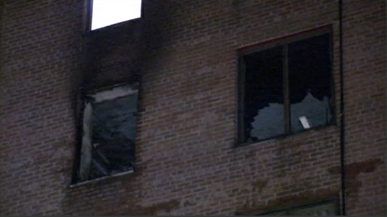 5 injured after fast-moving fire breaks out in Queens building