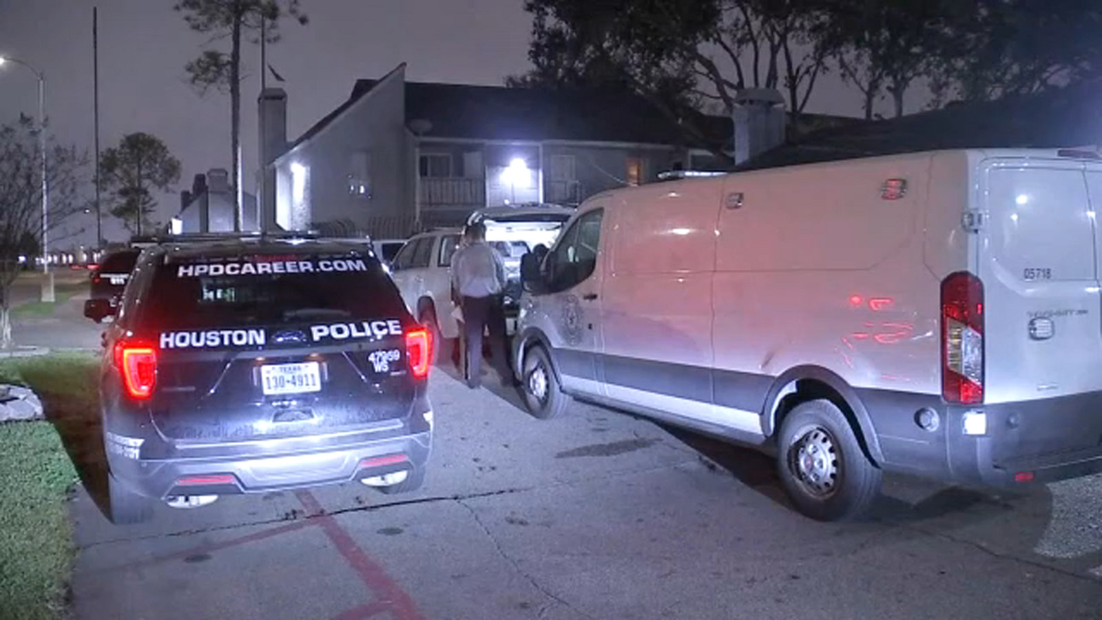 18yearold killed in suspected robbery shooting on Corporate near